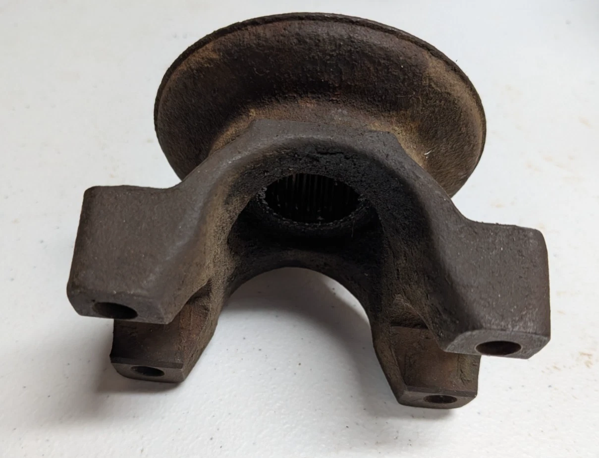 1965 1966 1967 1968 1969 1970 Mustang Rear Axle Universal Joint Flange Assembly 6 Cyl 7 1/4 inch Automatic Transmission