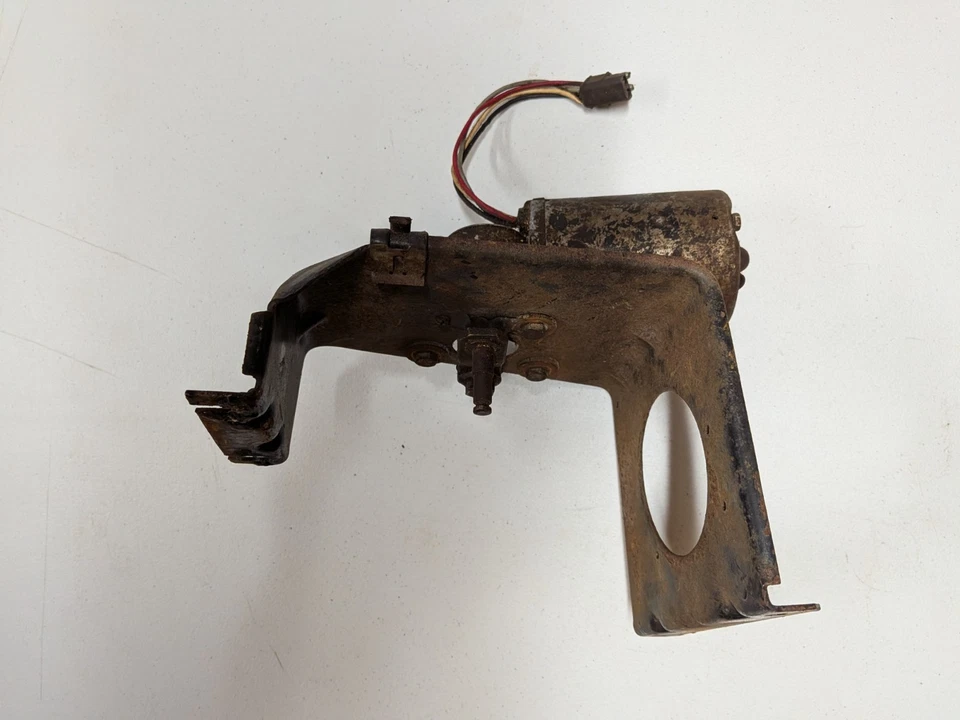 1967 1968 Mustang 2 speed Wiper Motor with Bracket Ford Part Tested Works Great!