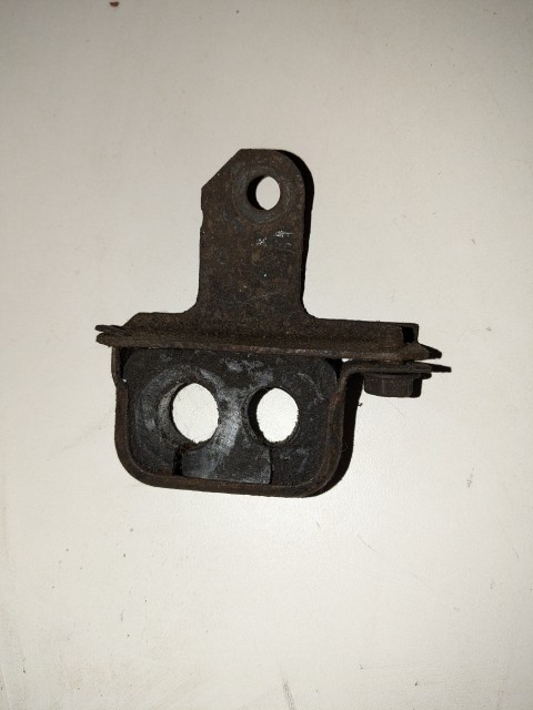 1968 1969 1970 Mustang 6 cyl & 1968 Mustang V8 Power Steering Hose Bracket & Insulator Kit Ford